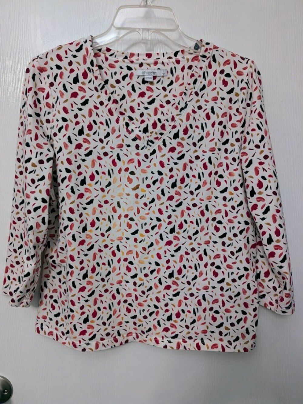 Chico's 3/4 sleeve V-neck top Size 1/M